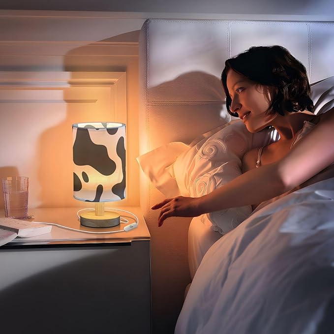 Bedside Lamp Black White Cow Print Table Lamp with USB Port Wood Base for Living Room,Bedroom,Nightstand,Office 202a3295