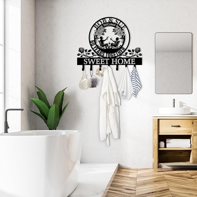 Personalized Metal Key Holder Wall Mount, Custom Last Name Key Holder for Wall, Home Decor, Decorative Key Rack Coat Hooks for Entryway Office Kitchen Doorway, Housewarming Gifts