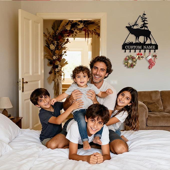 Personalized Deer Key Holder Wall Mount, Custom Metal Keys Hanger for Wall with Name, Custom Key Rack Holder with Hooks for Entryway, Front Door, Hallway, Living Room, Kitchen