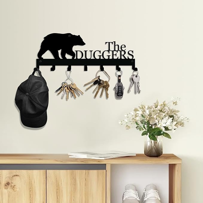 Custom Key Hook Rack for Wall – Personalized Family Name Metal Key Hanger - Bear Theme Organizer with 7 Hooks for Entryway, Front Door, Kitchen, Bathroom or Hallway Decor