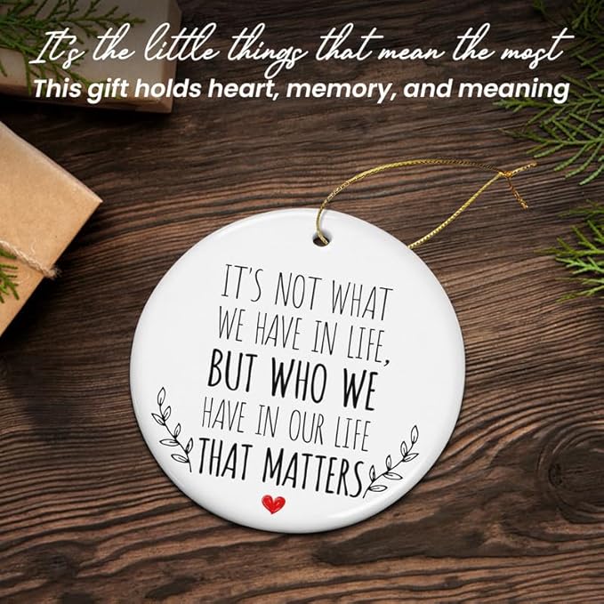 Christmas Family Ornaments for Men Women - Ceramic Christmas Tree Decoration Ornaments - Xmas Gifts for Family Mom Dad Daughter Son Friends, Inspirational Gift Ideas, BFF Friend Ornament