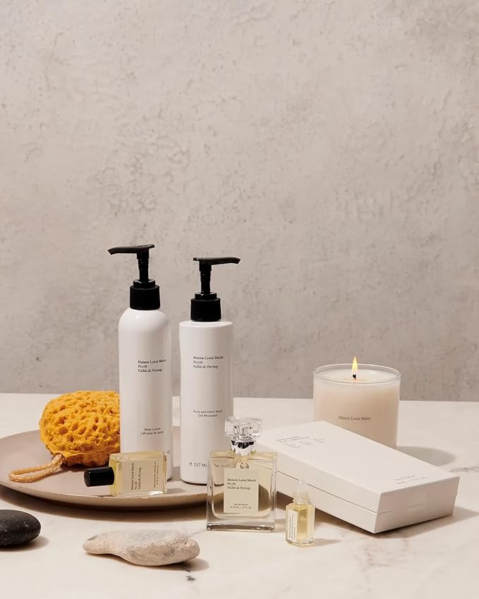 Maison Louis Marie - No. 09 Vallee de Farney Soy Wax Candle | Luxury Fragrances for a Modern World (8.5 oz | 240 g)