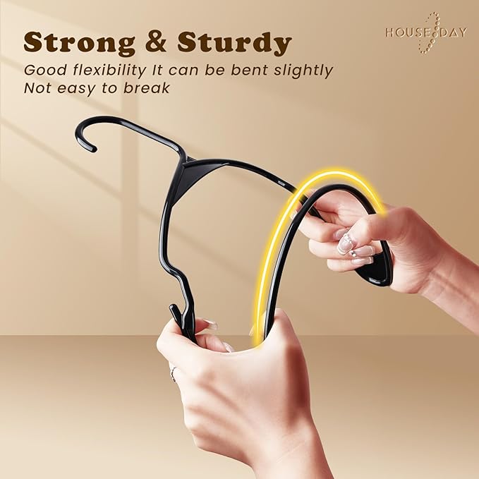 HOUSE DAY Plastic Hangers 100 Pack - Adult Clothes Hangers Black - Space Saving, Non-Slip, Durable & Sturdy Hanger with Shoulder Grooves for Closet, Perfect Slim Coat Hanger - Ganchos para Colgar Ropa