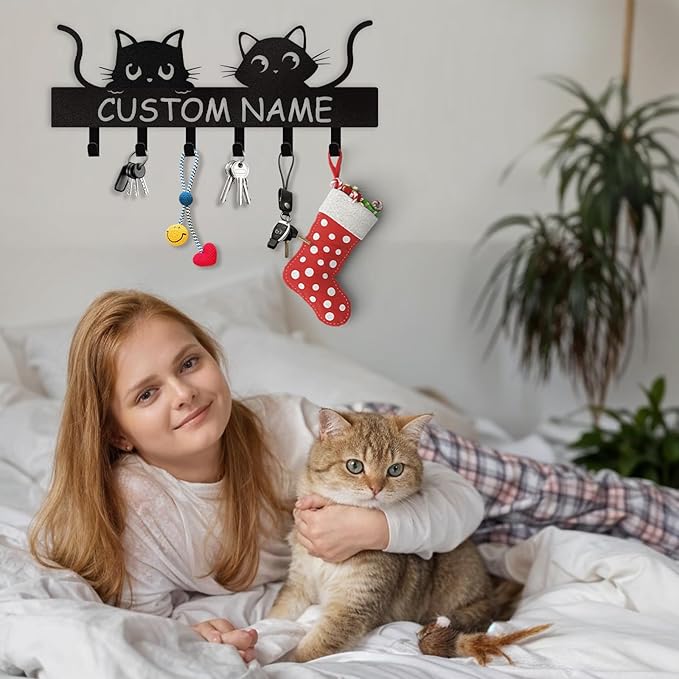 Personalized Metal Key Holder for Wall, Cat Key Holder Wall Mount, Custom Name Cat Coat Key Rack with Hook, Key Hanger Gifts for Cat Lovers, Cute Key Holder Organizer for Entryway Bedroom Decor