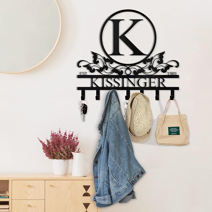 Personalized Key Holder Wall Mount - Custom Family Name Key Holder for Wall, Metal Key Rack Hook Organizer, Coat Rack, Key Hanger Wall Decor for Kitchen, Entryway, Hallway, Bedroom