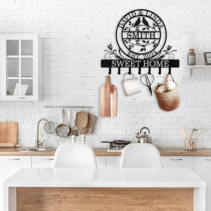 Key Holder for Wall, Personalized Couple's Name Key Rack Coat Rack, Metal Key Holder Wall Mount for Housewarming Gifts, Key Hook Wall Hanging Bedroom Hallway Decor