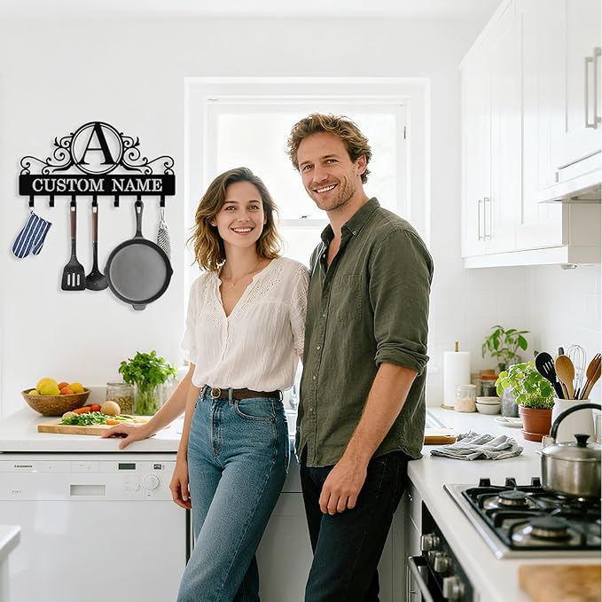 Personalized Key Holder Wall Mount, Custom Metal Keys Hanger for Wall with Name, Name Background Letter Theme Key Rack Holder with Hooks for Home, Entryway, Front Door, Living Room, Kitchen, Bathroom