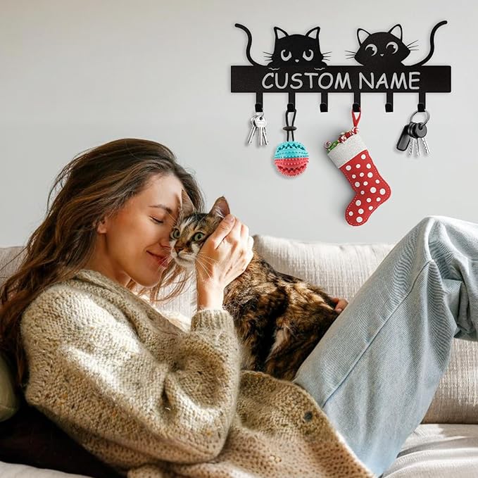 Personalized Metal Key Holder for Wall, Cat Key Holder Wall Mount, Custom Name Cat Coat Key Rack with Hook, Key Hanger Gifts for Cat Lovers, Cute Key Holder Organizer for Entryway Bedroom Decor