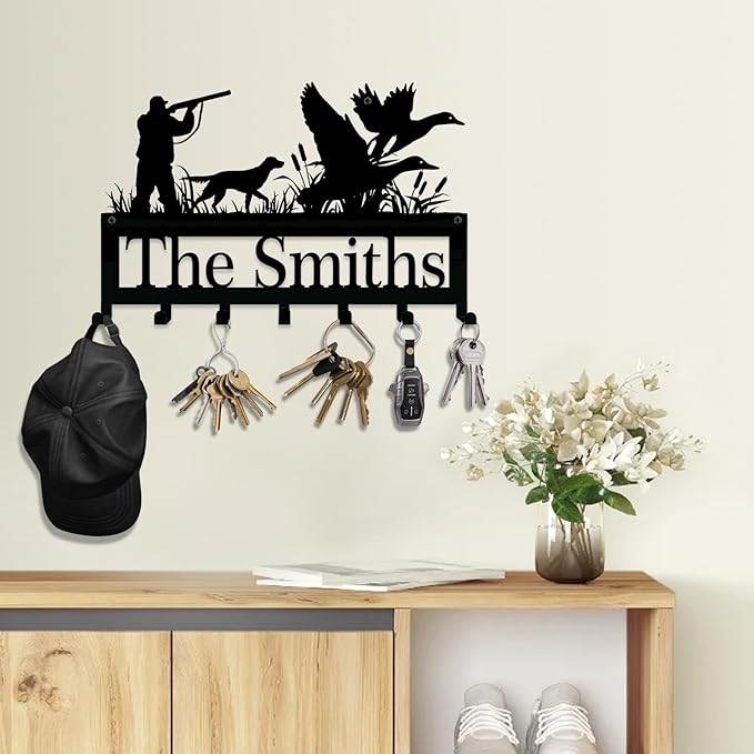 NIWAHO Personalized Family Name Metal Wall Sign with Hooks – Mallard Duck Hunting Key Rack Holder Wall Mount Customized Name for Entryway, Mudroom, Kitchen, or Bathroom Decor