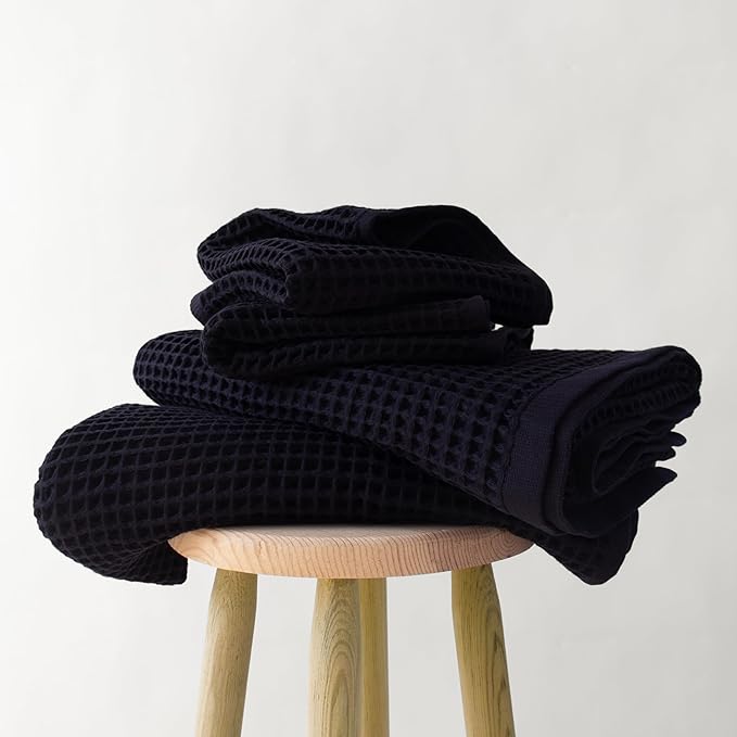 Püskül - Luxury Waffle Towel Set for Bathroom 4 Pieces Black, Premium Quality Organic 100% Turkish Cotton 2 Hand and 2 Bath Towels Sets, Quick Dry Thin Waffle Towels, Made in Turkiye (Black)