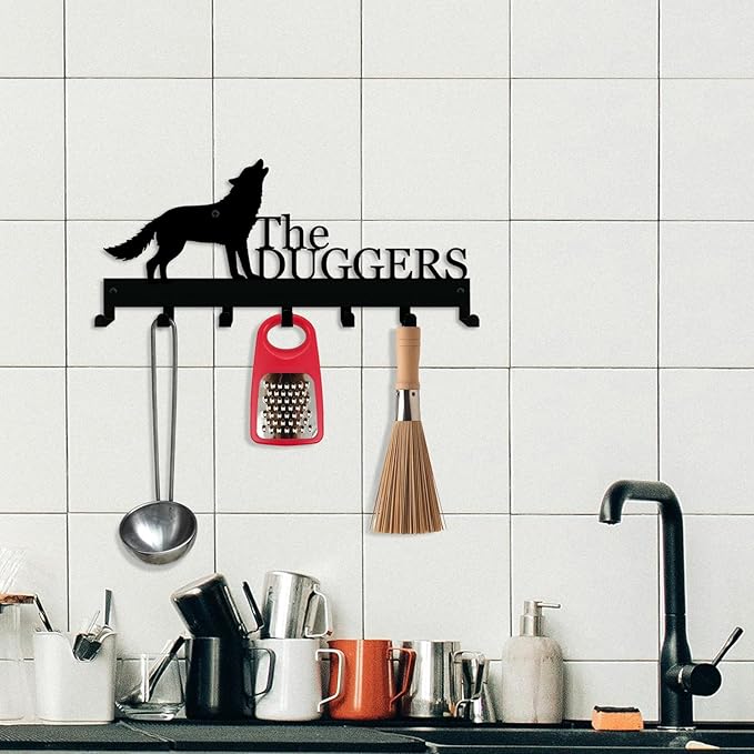 Personalized Key Holder with Name, Custom Metal Wolf Silhouette Key Rack Hanger, Wall Organizer with 7 Hooks for Entryway, Front Door, Hallway, Kitchen, Farmhouse Decor