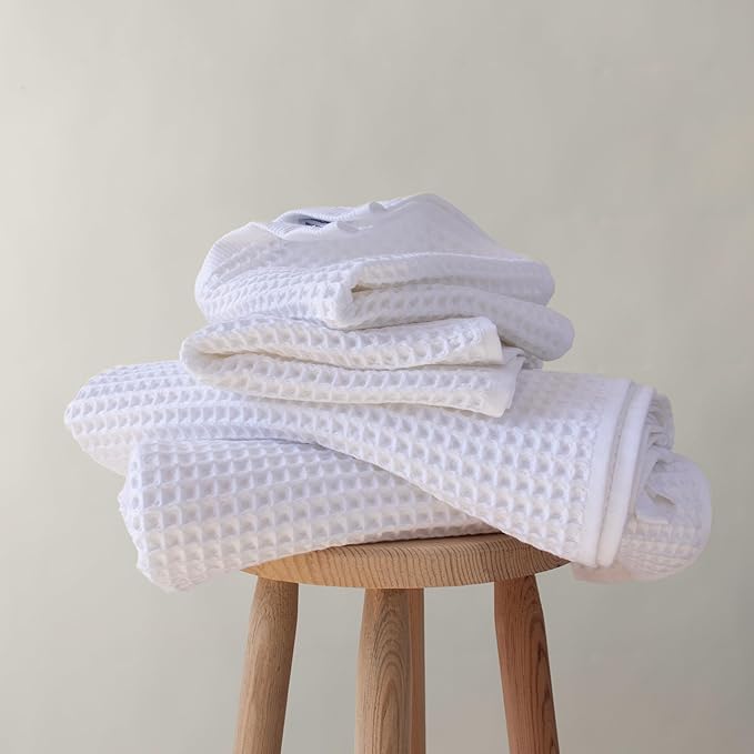 Püskül - Luxury Waffle Towel Set for Bathroom 4 Pieces White, Premium Quality Organic 100% Turkish Cotton 2 Hand and 2 Bath Towels Sets, Quick Dry Thin Waffle Towels, Made in Turkiye (White)