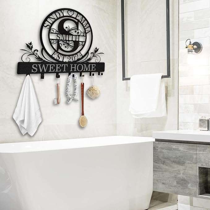 Personalized Key Holder for Wall - Custom Family Name Metal Wall Key Hanger, Key Hooks with Monogram Design, Anniversary Couple Gifts, Key Rack Holder Wall Mount for Living Room, Bedroom