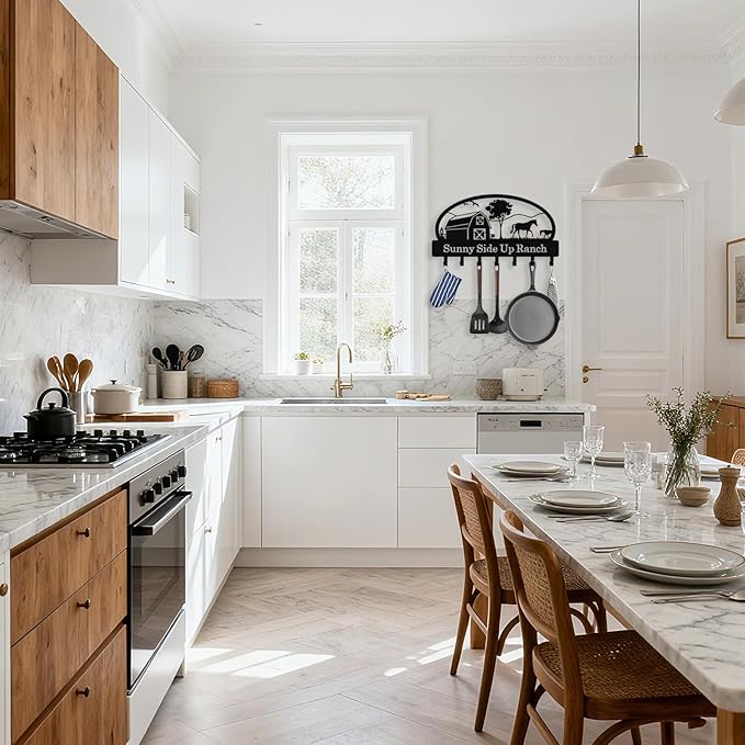 Personalized Deer Forest Key Holder Wall Mount, Custom Metal Key Holder for Wall with Name, Custom Keys Rack Hanger with Hooks for Entryway, Front Door, Hallway, Living Room, Kitchen