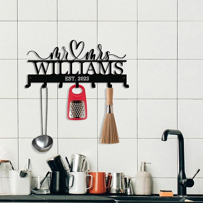 Custom Metal Key Holder for Wall – Personalized Couples Name Key Rack with 7 Hooks for Entryway, Front Door, Kitchen, Bathroom, Living Room, Bedroom, Mr and Mrs Gift