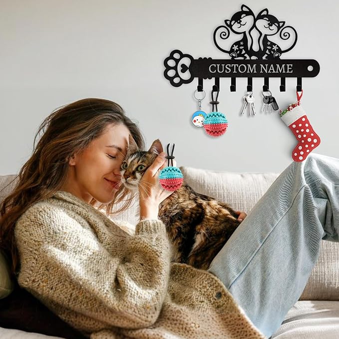 Cat Key Holder with Custom Name & Hooks - Personalized Metal Key Rack Wall Mount Art Decor for Bedroom Doorway Office