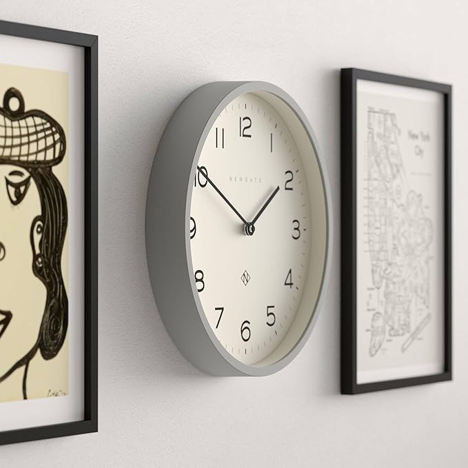 NEWGATE® Number Four Echo Wall Clock | Modern Round Clock | 12 inch | Gray | Easy to Read Numbers | Ideal for Kitchen, Living Room or Office
