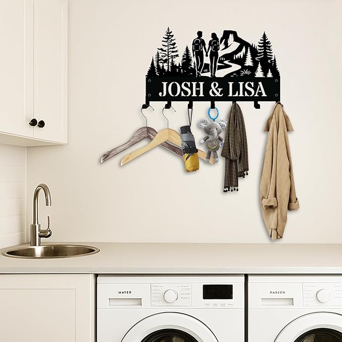 NIWAHO Personalized Backpacker Couple Key Holder with Name – Custom Metal Wall Sign with Hooks, Hiking Adventure Design for Entryway or Cabin Decor
