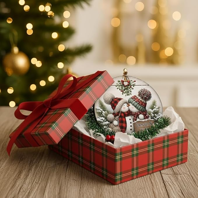 NAZENTI Personalized Snowman Couple Ornament 2025, Custom Glass Christmas Ornaments with Names, Snowman Lovers Holiday Decoration, Romantic Gift for Couples Newlyweds Keepsake 05