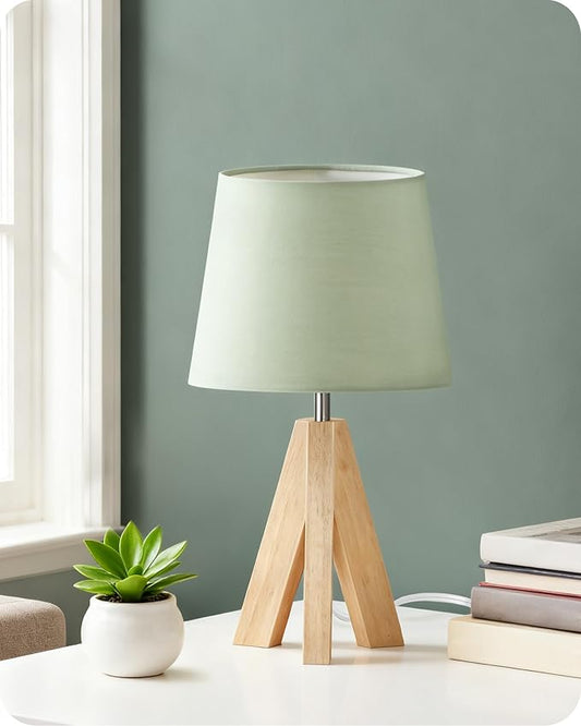 Tripod Table Lamp, Small Bedside Lamp with Wood Base & Green Fabric Shade, Little Cute Desk Lamp, Modern Nightstand Lamp for Bedroom, Kids Room, Living Room, Office, Corner, Green J51TL05
