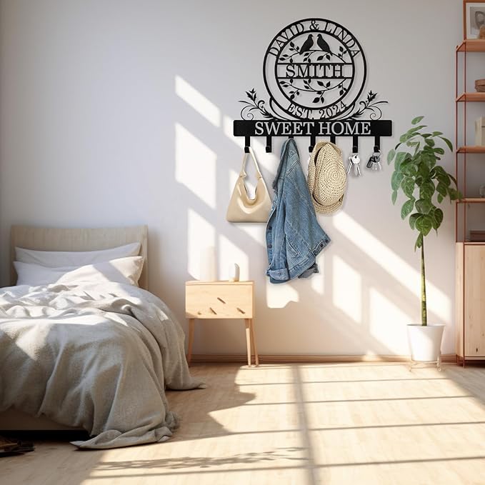 Key Holder for Wall, Personalized Couple's Name Key Rack Coat Rack, Metal Key Holder Wall Mount for Housewarming Gifts, Key Hook Wall Hanging Bedroom Hallway Decor