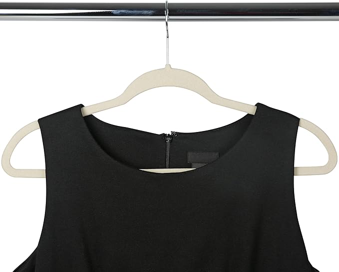 Simplify 10 Super Slim Velvet Huggable Hangers in Ivory