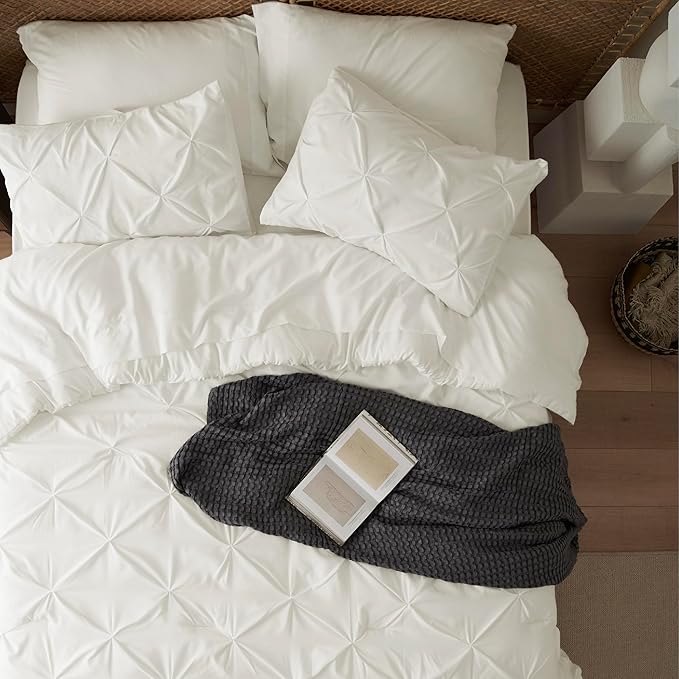 Bedsure King Size Comforter Set Ivory - Bed in a Bag Bedding Set 7 Pieces, GentleSoft™ Pintuck Bed Set Gift for Family, Pinch Pleat Ivory Comforter with Sheets, Pillowcases & Shams