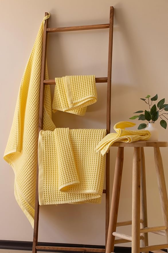Püskül - Luxury Waffle Towel Set for Bathroom 4 Pieces Yellow, Premium Quality Organic 100% Turkish Cotton 2 Hand and 2 Bath Towels Sets, Quick Dry Thin Waffle Towels, Made in Turkiye (Light Yellow)