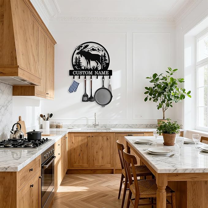 Personalized Deer Key Holder Wall Mount, Custom Metal Keys Hanger for Wall with Name, Custom Key Rack Holder with Hooks for Entryway, Front Door, Hallway, Living Room, Kitchen