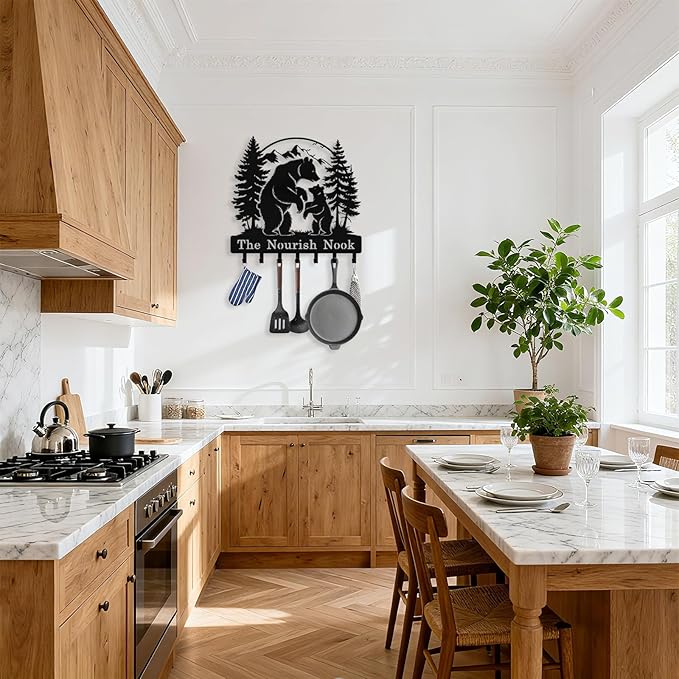 Personalized Bear Forest Key Holder Wall Mount, Custom Metal Key Holder for Wall with Name, Custom Keys Rack Hanger with Hooks for Entryway, Front Door, Hallway, Living Room, Kitchen