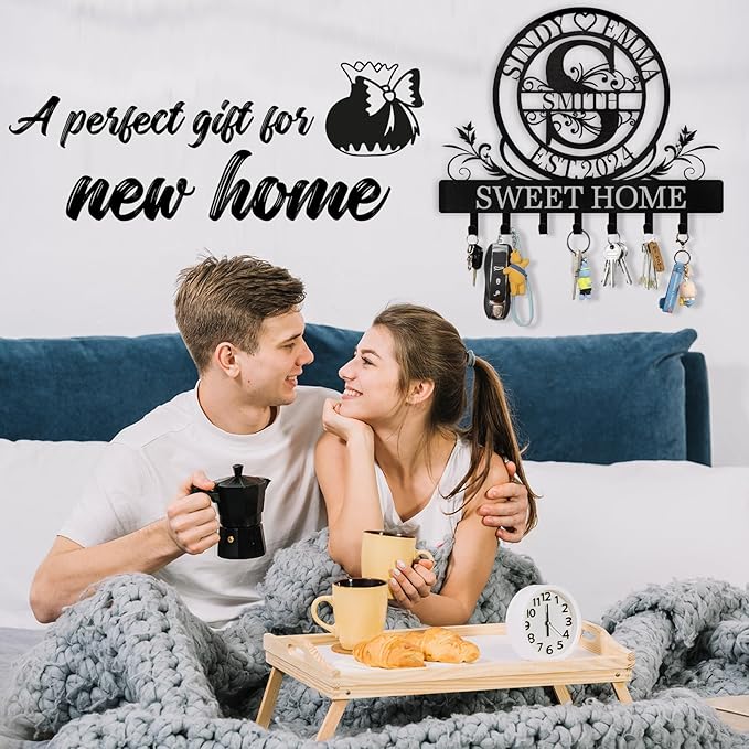 Personalized Key Holder for Wall - Custom Family Name Metal Wall Key Hanger, Key Hooks with Monogram Design, Anniversary Couple Gifts, Key Rack Holder Wall Mount for Living Room, Bedroom