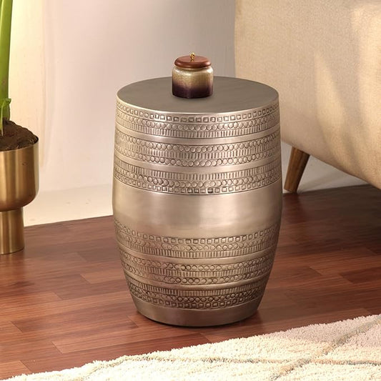 Modern Round Aluminum Hammered Embossed Texturing Metal End Table, Hand-Stamped Iron, Boho Accent Side Table, Drum Shaped, for The Living Room and Bedroom, Silver