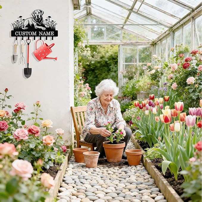 Personalized Key Holder Wall Mount, Custom Dog Metal Keys Holder for Wall with Name, Wall Key Hanger Rack with Hooks for Entryway, Front Door, Living Room, Kitchen, Bathroom, Garden