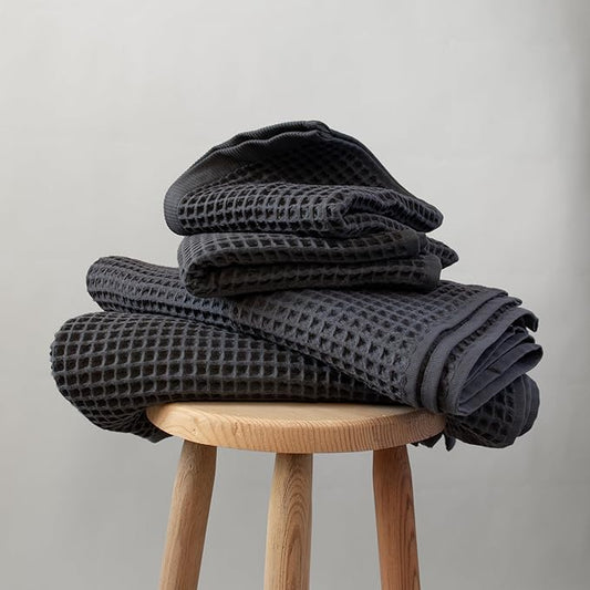 Püskül - Luxury Waffle Towel Set for Bathroom 4 Pieces Anthracite, Premium Quality Organic 100% Turkish Cotton 2 Hand and 2 Bath Towels, Quick Dry Thin Waffle Towels, Made in Turkiye (anthracithe)