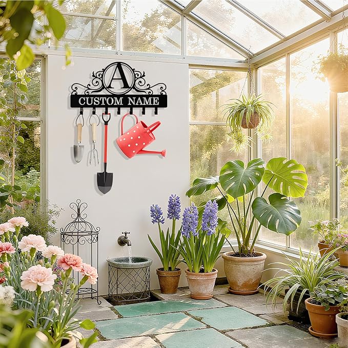 Personalized Key Holder Wall Mount, Custom Metal Keys Hanger for Wall with Name, Name Background Letter Theme Key Rack Holder with Hooks for Home, Entryway, Front Door, Living Room, Kitchen, Bathroom