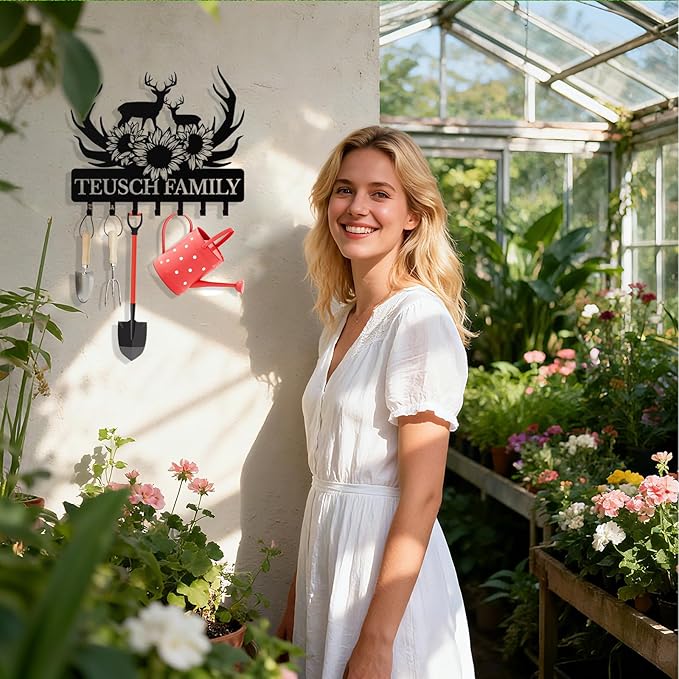 Personalized Deer Key Holder Wall Mount, Custom Metal Keys Hanger for Wall with Name, Custom Key Rack Holder with Hooks for Home, Entryway, Front Door, Living Room, Kitchen, Bathroom