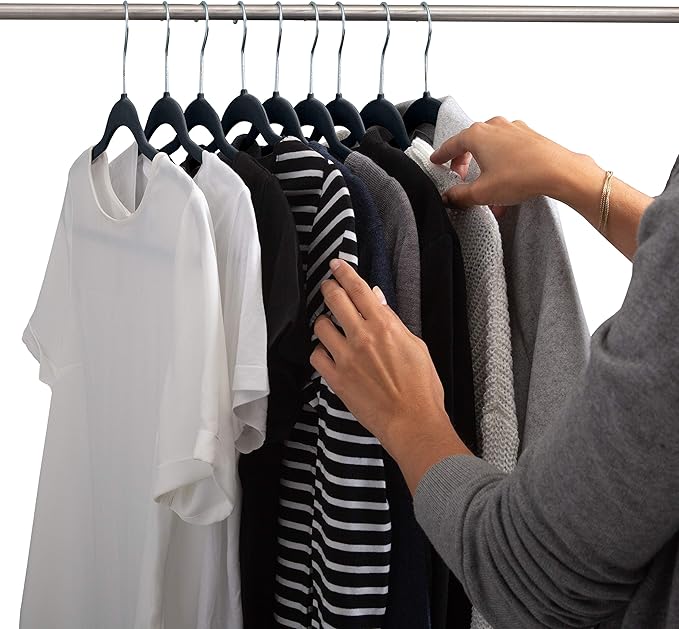 Simplify 10 Super Slim Velvet Huggable Hangers in Black