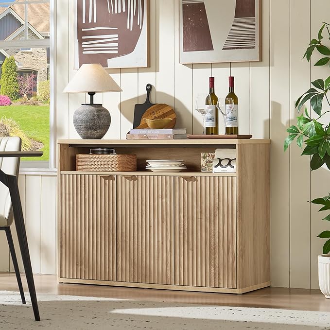 LEYAOYAO Buffet Cabinet with Storage, 45" Wide Fluted Accent Sideboard Credenza with 3 Doors & Open Storage Shelf, Modern Kitchen Wood Media Console Cabinet for Dining Room, Entryway, Natural Oak