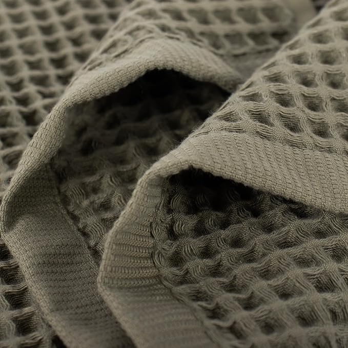 Püskül - Luxury Waffle Towel Set for Bathroom 4 Pieces Khakie Green, Premium Quality Organic 100% Turkish Cotton 2 Hand and 2 Bath Towels, Quick Dry Thin Waffle Towels, Made in Turkiye (Khaki Green)