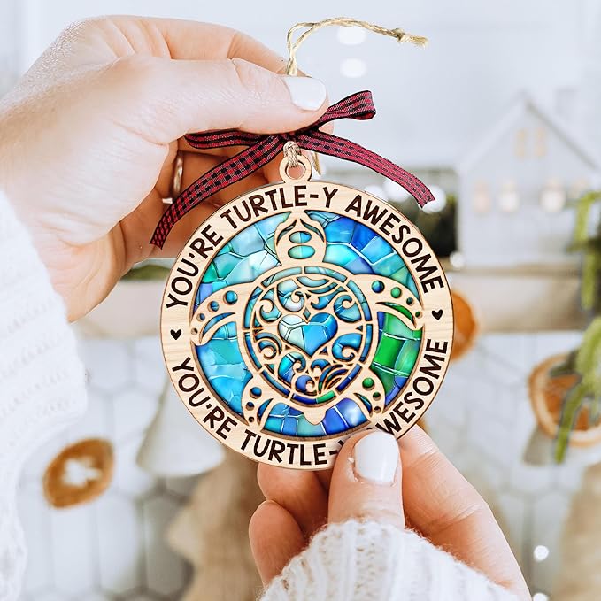 Turtle Ornaments for Christmas Tree - Vivid Sea Gifts for Turtle Lovers, Unique and Fun Turtle Ornament for Holiday Decorations, Festive Beach and Ocean Ornaments, Hawaiian or Beach Themed Christmas