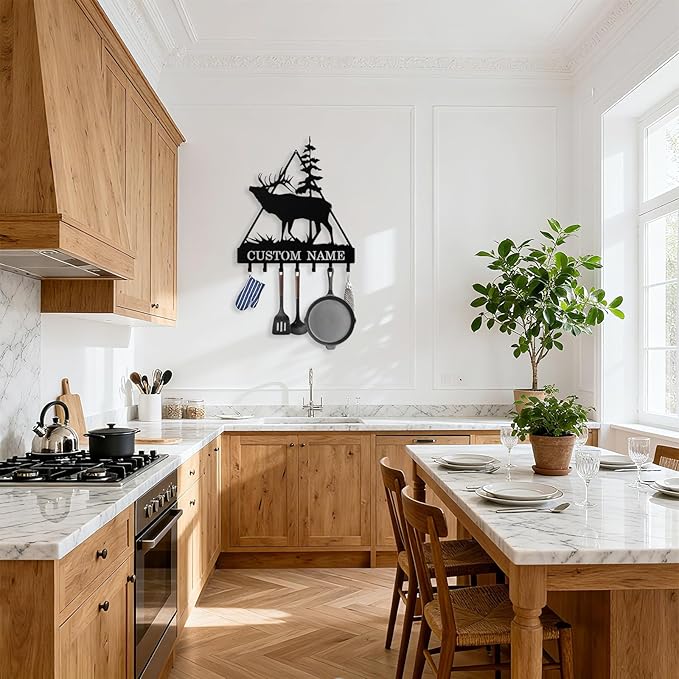 Personalized Deer Key Holder Wall Mount, Custom Metal Keys Hanger for Wall with Name, Custom Key Rack Holder with Hooks for Entryway, Front Door, Hallway, Living Room, Kitchen