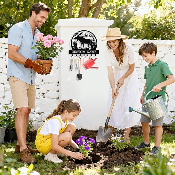 Personalized Deer Key Holder Wall Mount, Custom Metal Keys Hanger for Wall with Name, Custom Key Rack Holder with Hooks for Entryway, Front Door, Hallway, Living Room, Kitchen