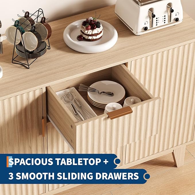 GarveeHome Fluted Buffet Storage Cabinet, 47.2 in Large Coffee Bar Kitchen Sideboard Cupboard with 3 Drawers 2 Doors for Living Room Entryway, Oak