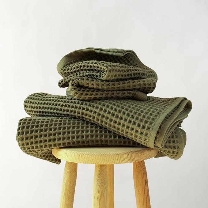 Püskül - Luxury Waffle Towel Set for Bathroom 4 Pieces Khakie Green, Premium Quality Organic 100% Turkish Cotton 2 Hand and 2 Bath Towels, Quick Dry Thin Waffle Towels, Made in Turkiye (Khaki Green)