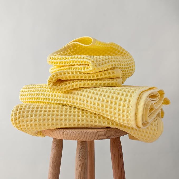 Püskül - Luxury Waffle Towel Set for Bathroom 4 Pieces Yellow, Premium Quality Organic 100% Turkish Cotton 2 Hand and 2 Bath Towels Sets, Quick Dry Thin Waffle Towels, Made in Turkiye (Light Yellow)