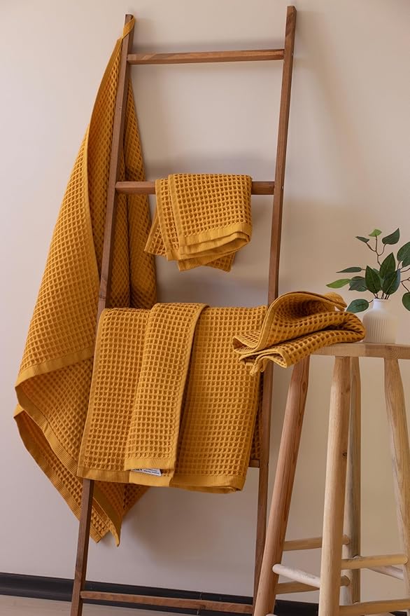 Püskül - Luxury Waffle Towel Set for Bathroom 4 Pieces Mustard, Premium Quality Organic 100% Turkish Cotton 2 Hand and 2 Bath Towels, Quick Dry Thin Waffle Towels, Made in Turkiye (Mustrad Yellow)