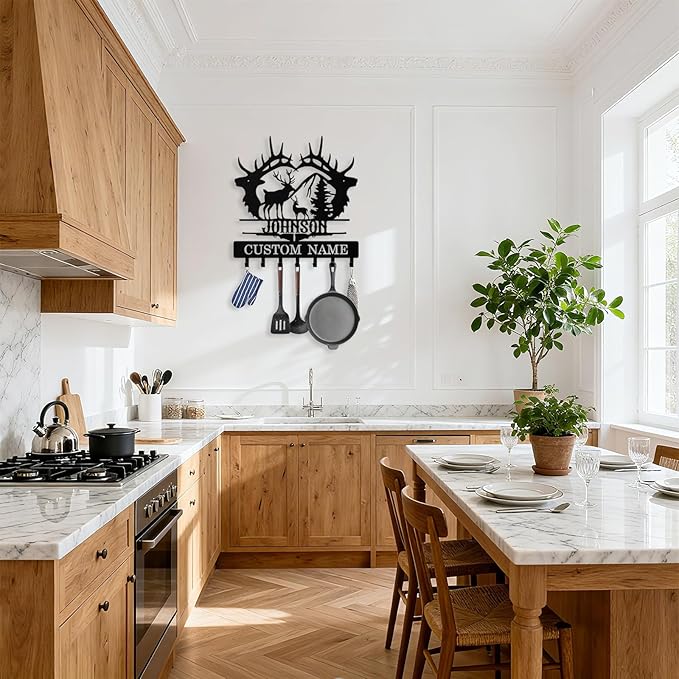 Personalized Deer Key Holder Wall Mount, Custom Metal Keys Hanger for Wall with Name, Custom Key Rack Holder with Hooks for Entryway, Front Door, Hallway, Living Room, Kitchen