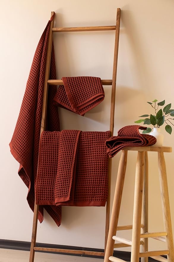 Püskül - Luxury Waffle Towel Set for Bathroom 4 Pieces Brick Red, Premium Quality Organic 100% Turkish Cotton 2 Hand and 2 Bath Towels Sets, Quick Dry Thin Waffle Towels, Made in Turkiye (Brick)