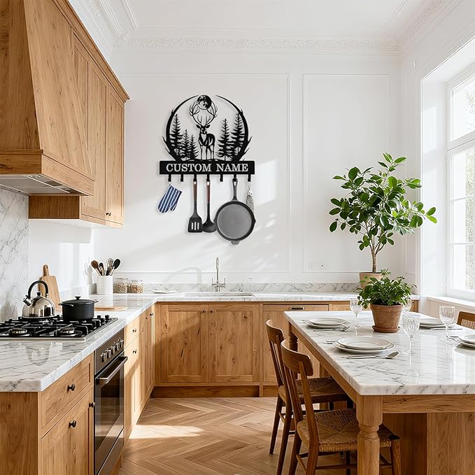 Personalized Deer Forest Key Holder Wall Mount, Custom Metal Key Holder for Wall with Name, Custom Keys Rack Hanger with Hooks for Entryway, Front Door, Hallway, Living Room, Kitchen