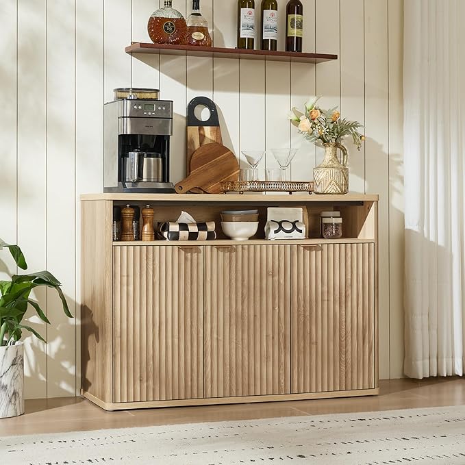 LEYAOYAO Buffet Cabinet with Storage, 45" Wide Fluted Accent Sideboard Credenza with 3 Doors & Open Storage Shelf, Modern Kitchen Wood Media Console Cabinet for Dining Room, Entryway, Natural Oak